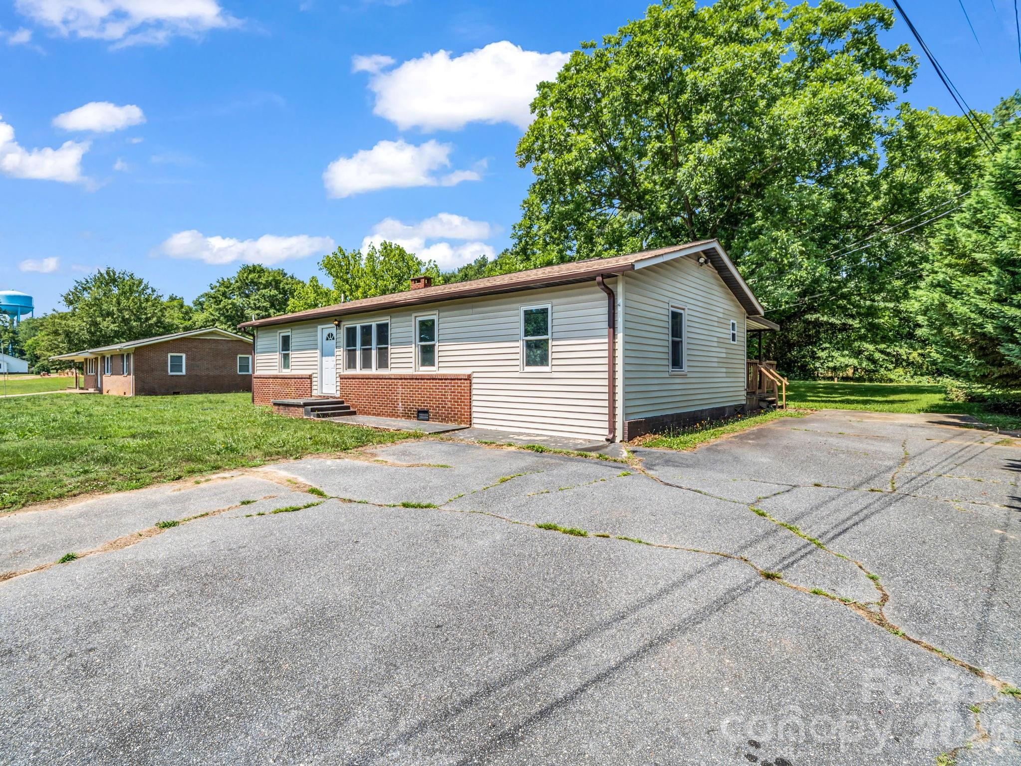 1758 Chase High Road