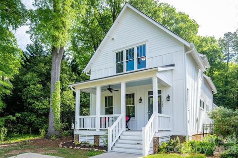 Photo of 735 Emma Claire Lane, Davidson, NC 28036 (MLS # 4366089)