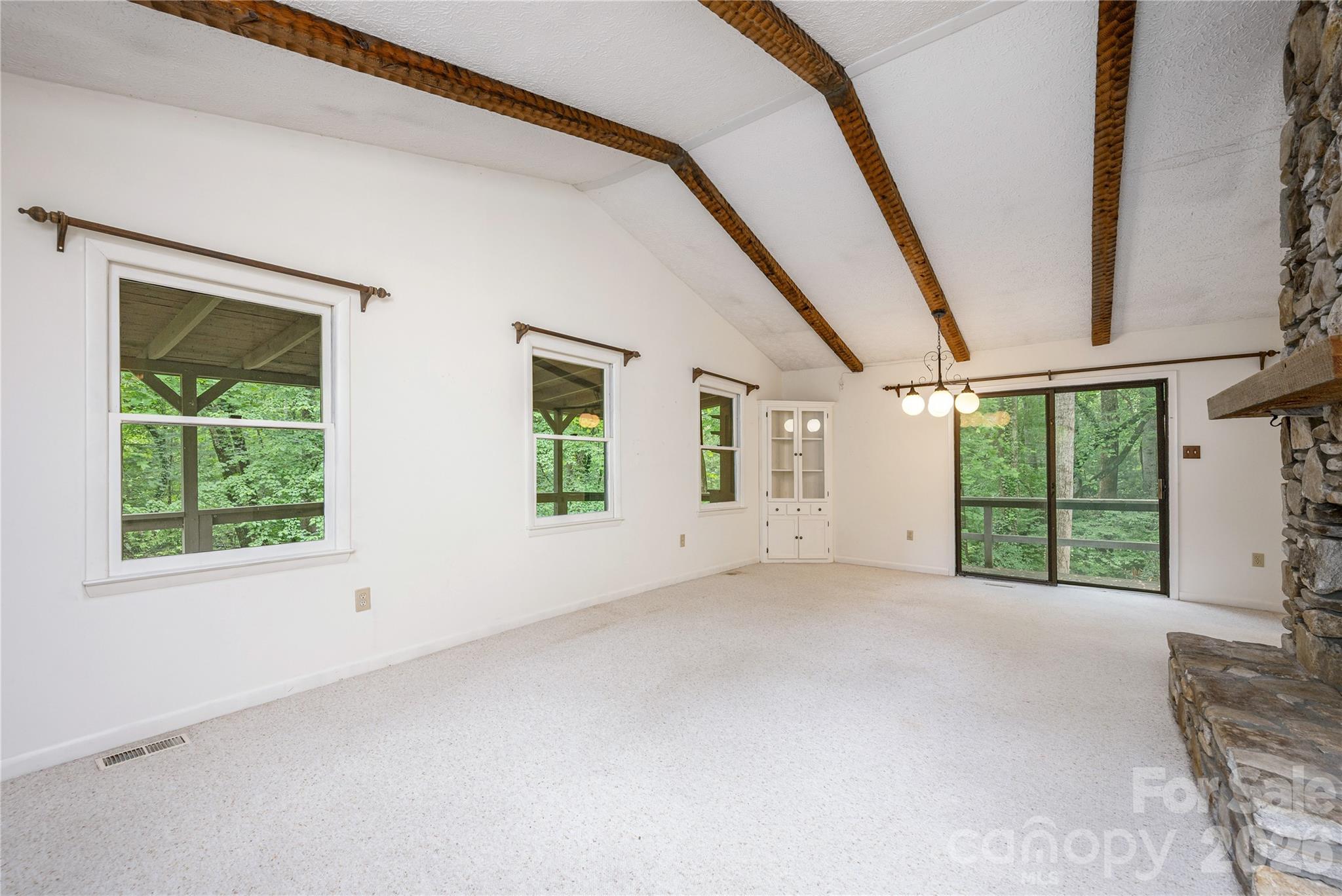 102 Valley Vista Drive