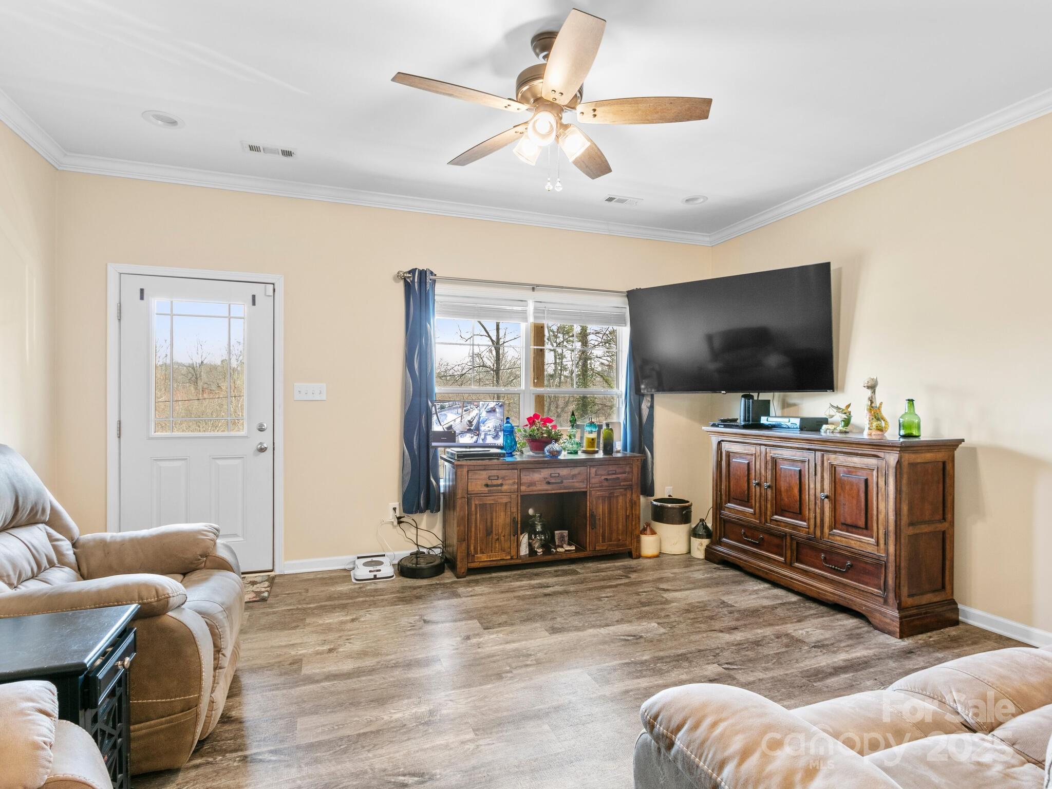 35 Dawson Steele Court