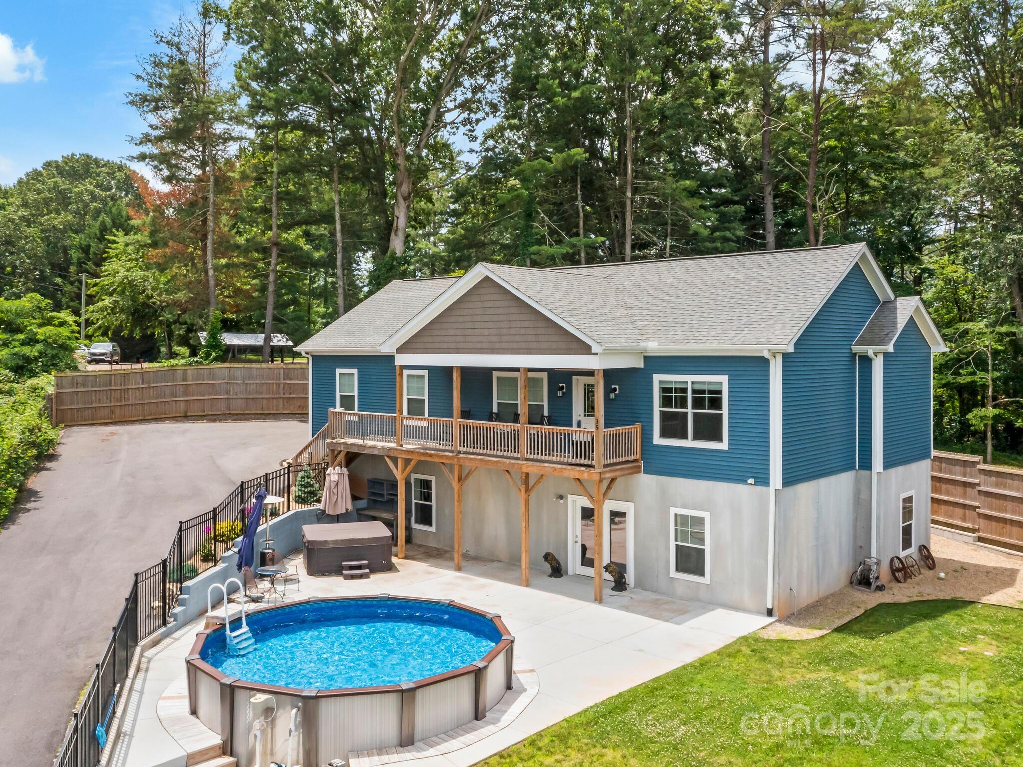 35 Dawson Steele Court