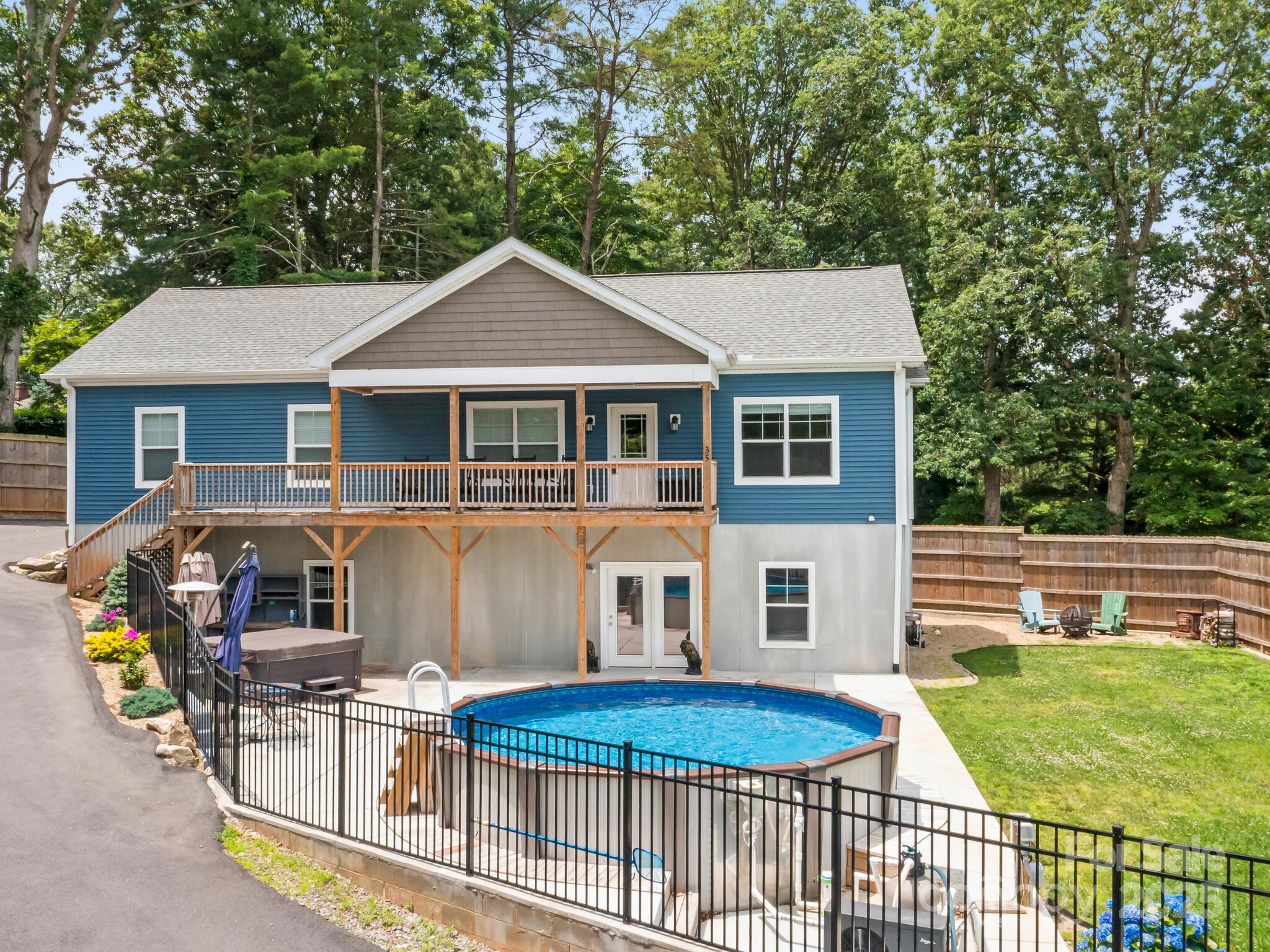 35 Dawson Steele Court