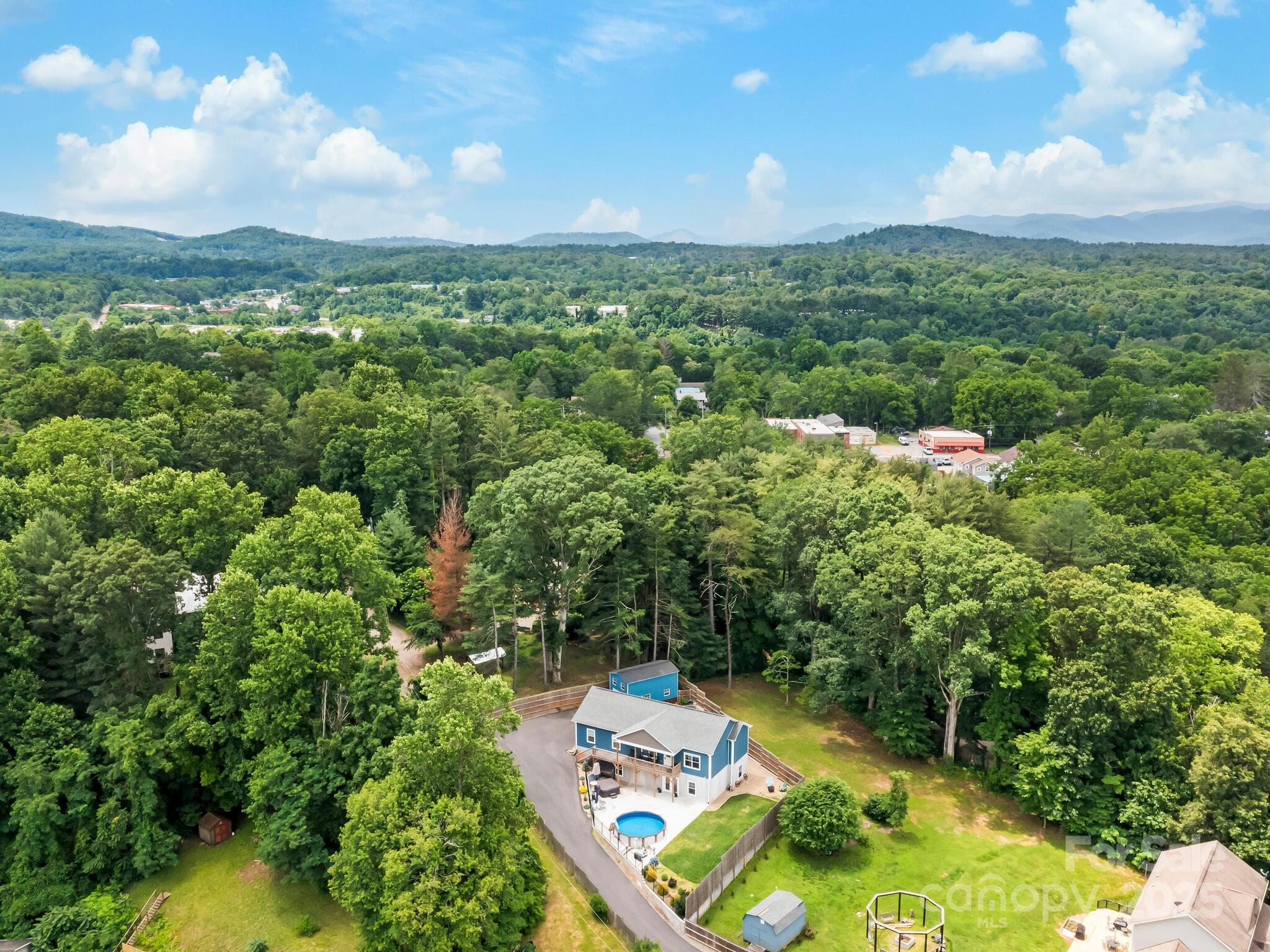 35 Dawson Steele Court