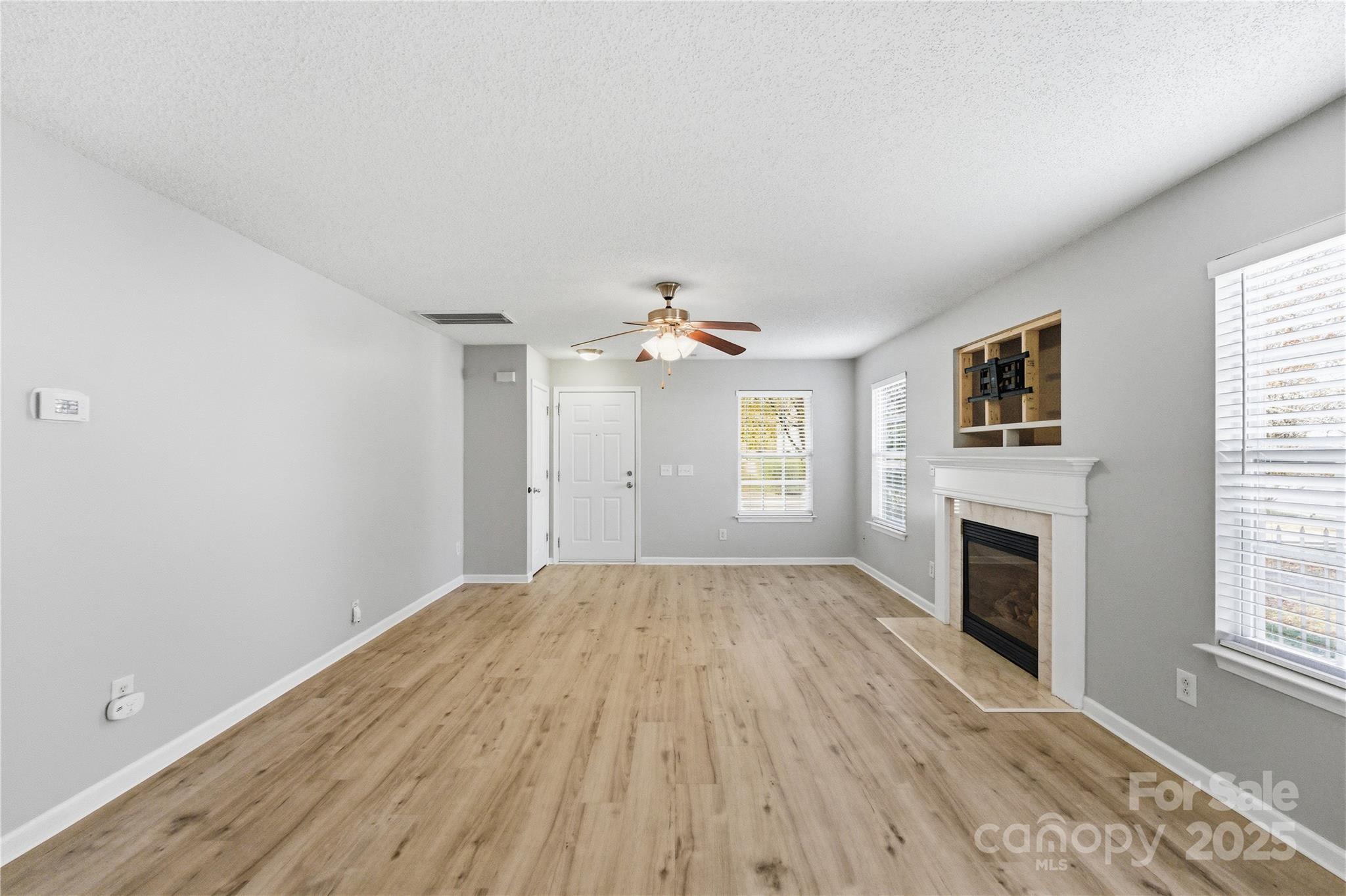 528 River View Drive