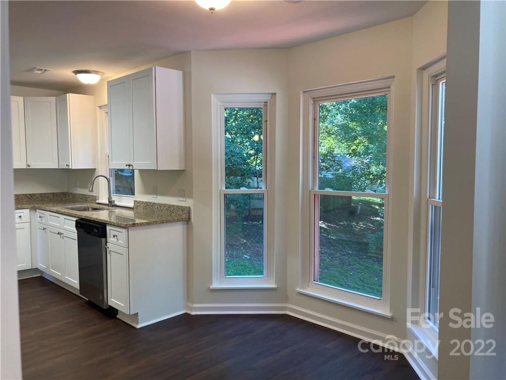 Olde Whitehall - Residential