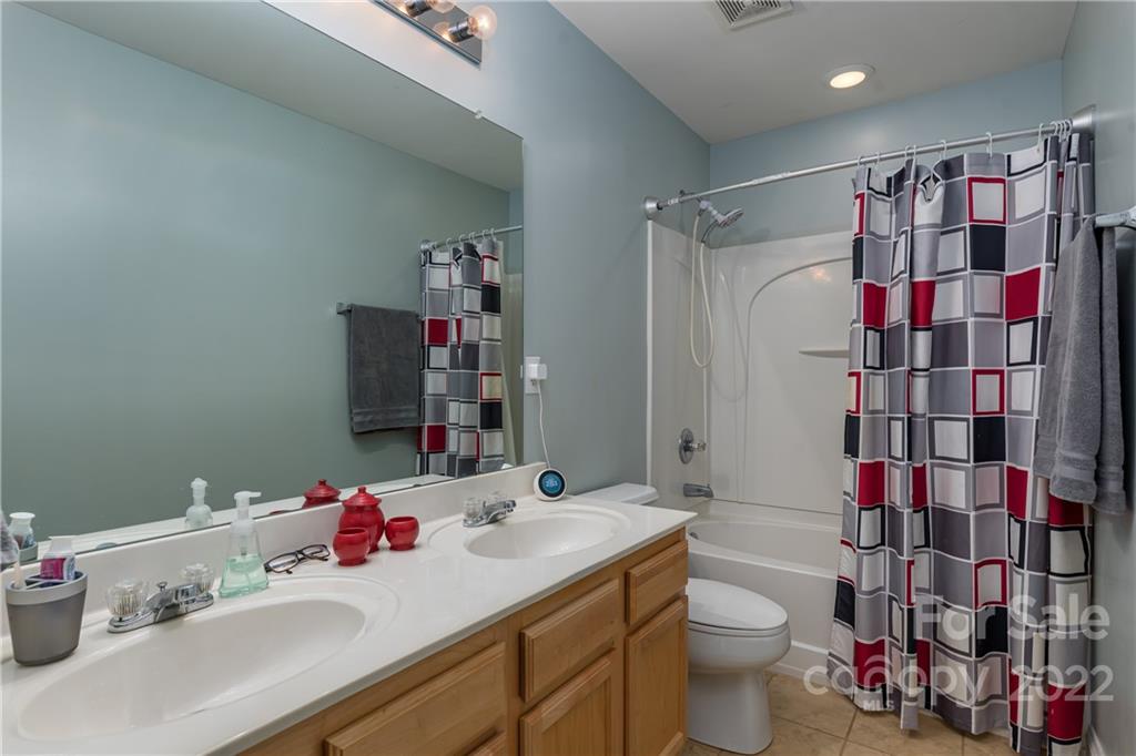 English Trails - Residential