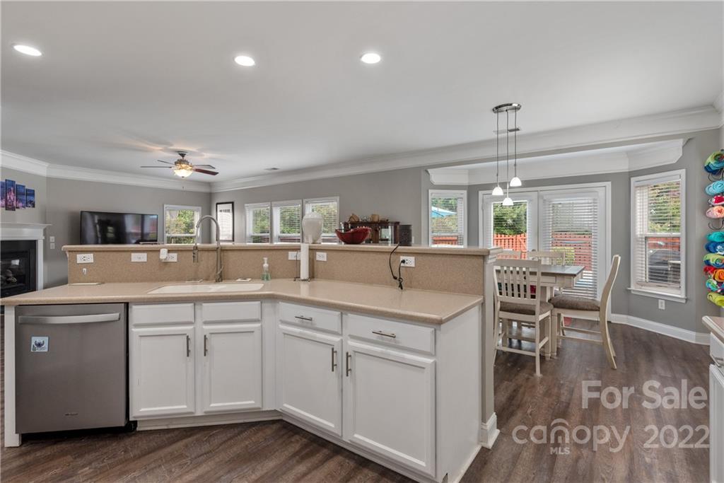 English Trails - Residential