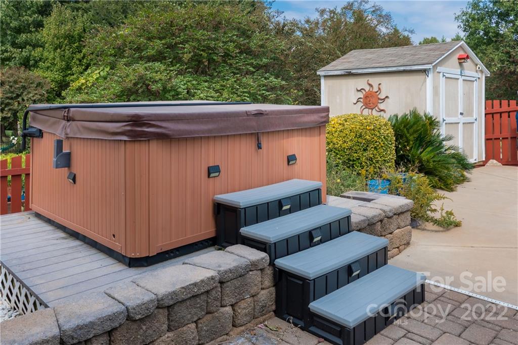 English Trails - Residential