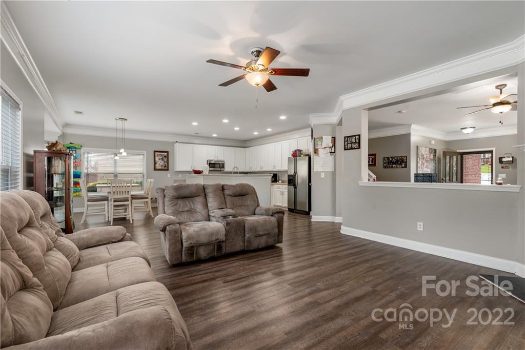 English Trails - Residential