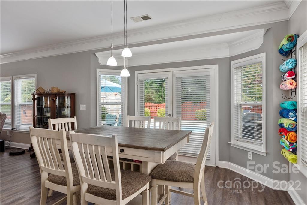 English Trails - Residential