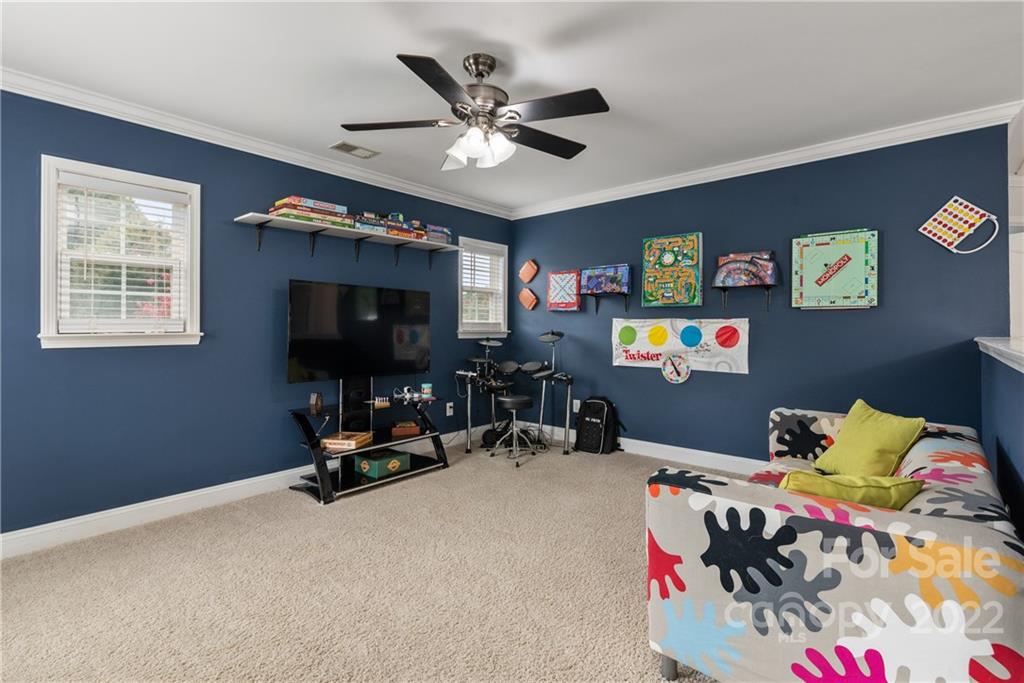 English Trails - Residential