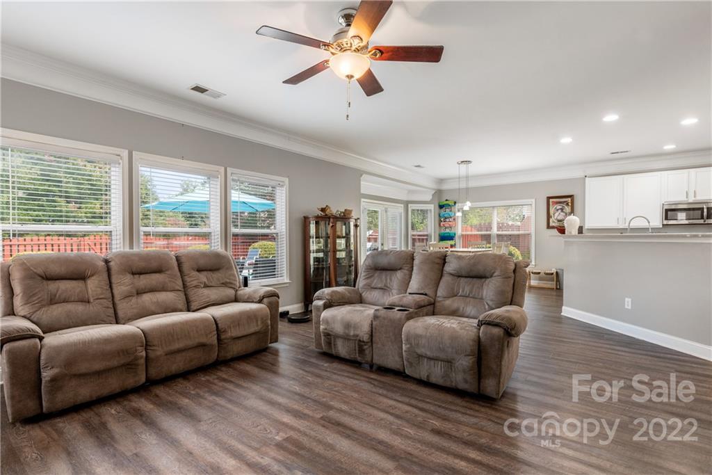 English Trails - Residential