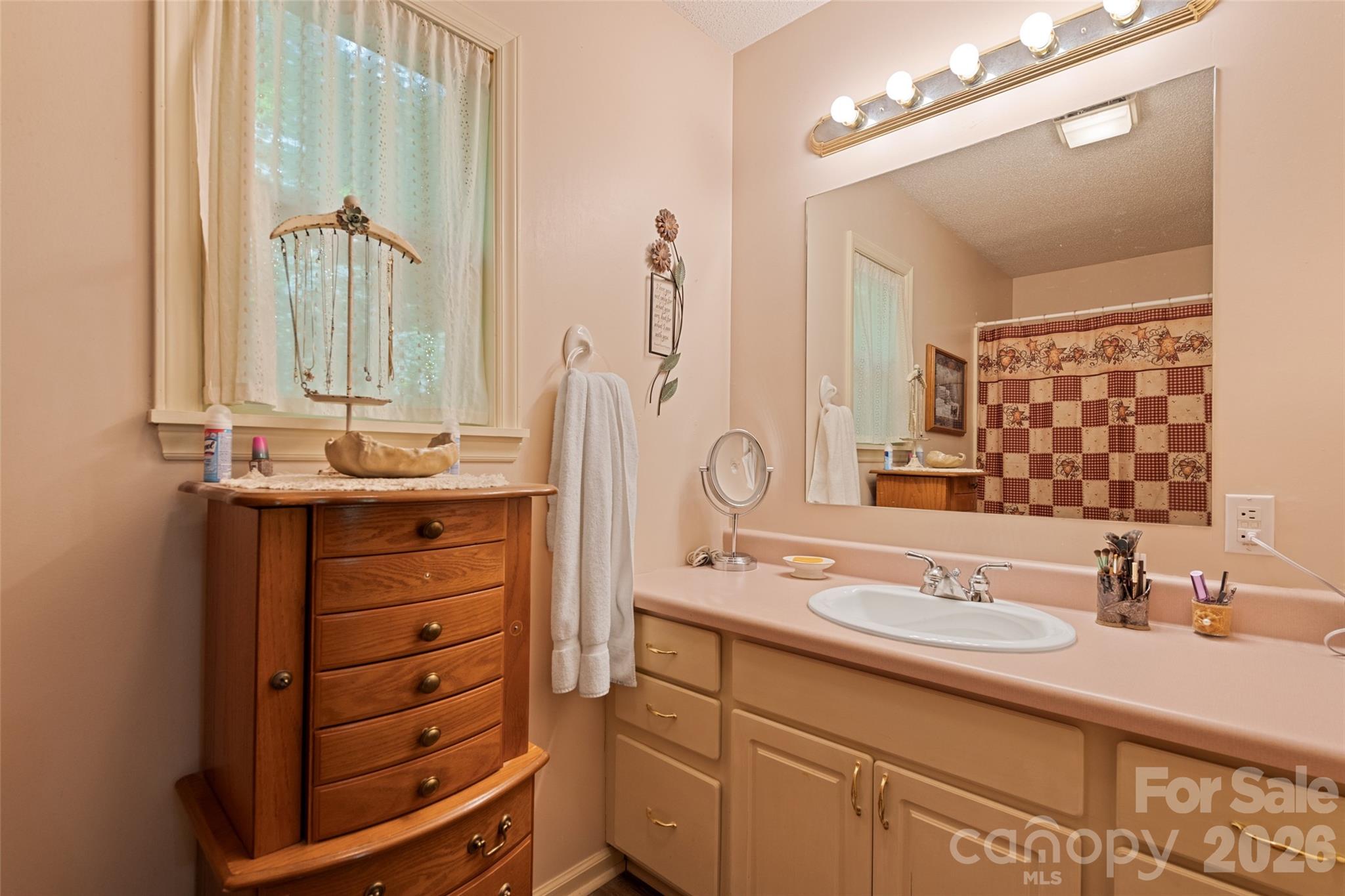 Horseshoe Cove - Residential