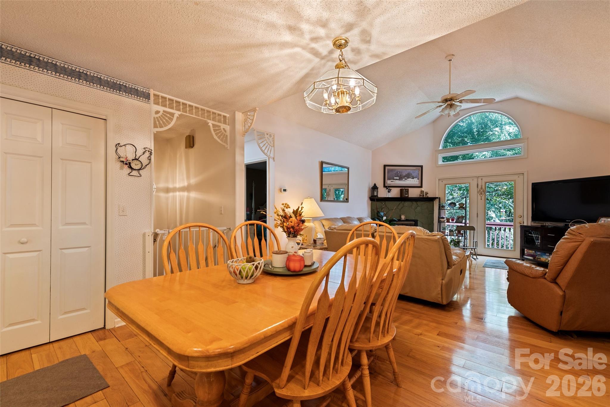 Horseshoe Cove - Residential