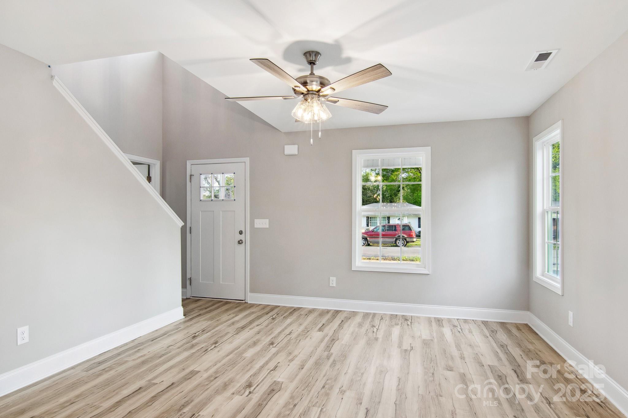123 Pursley Street