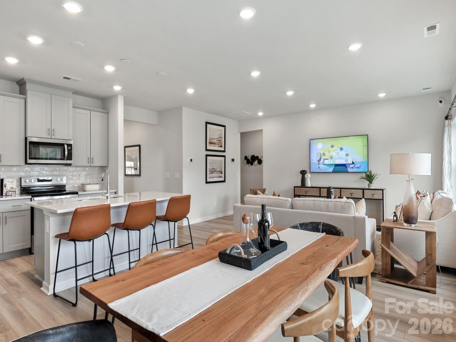 2300 Snapdragon Court