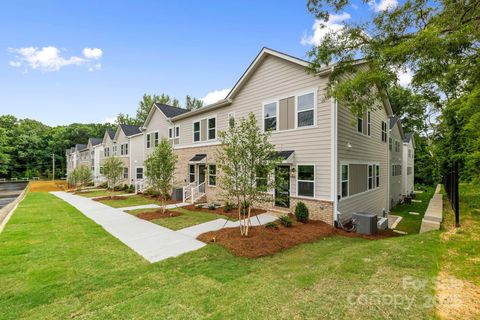 3916 Hager Drive Charlotte NC 28208