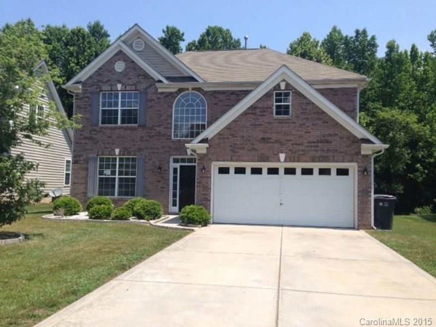 PRICE REDUCED!!!! Seller will give up to $500 credit for HOW of buyer's plan choice for OWNER OCCUPANTS ONLY!!!