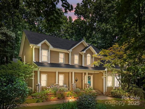Photo of 5134 Tracewood Court, Charlotte, NC 28215 (MLS # 4278095)