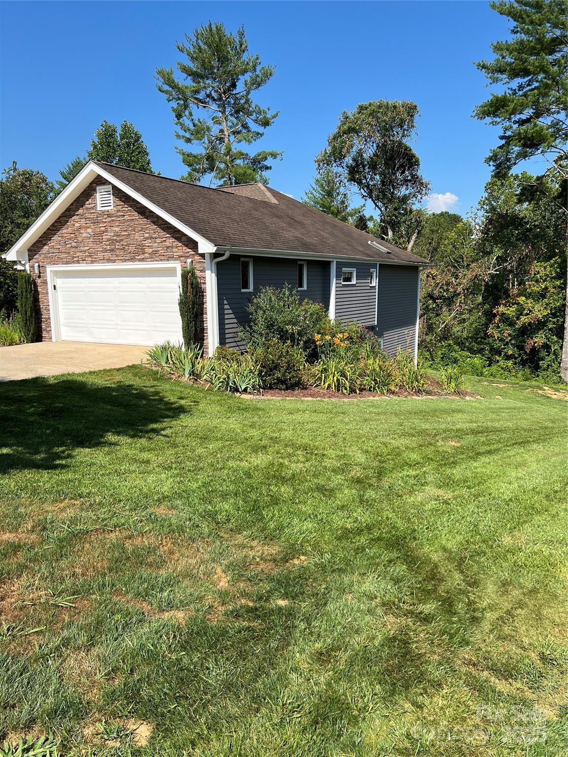 85 Hillcrest Drive