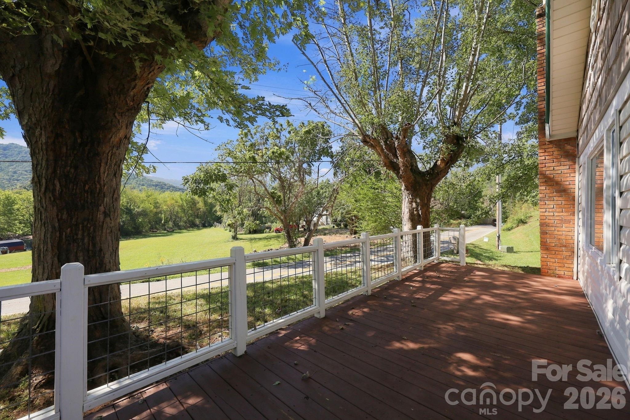 16 Warren Creek Road