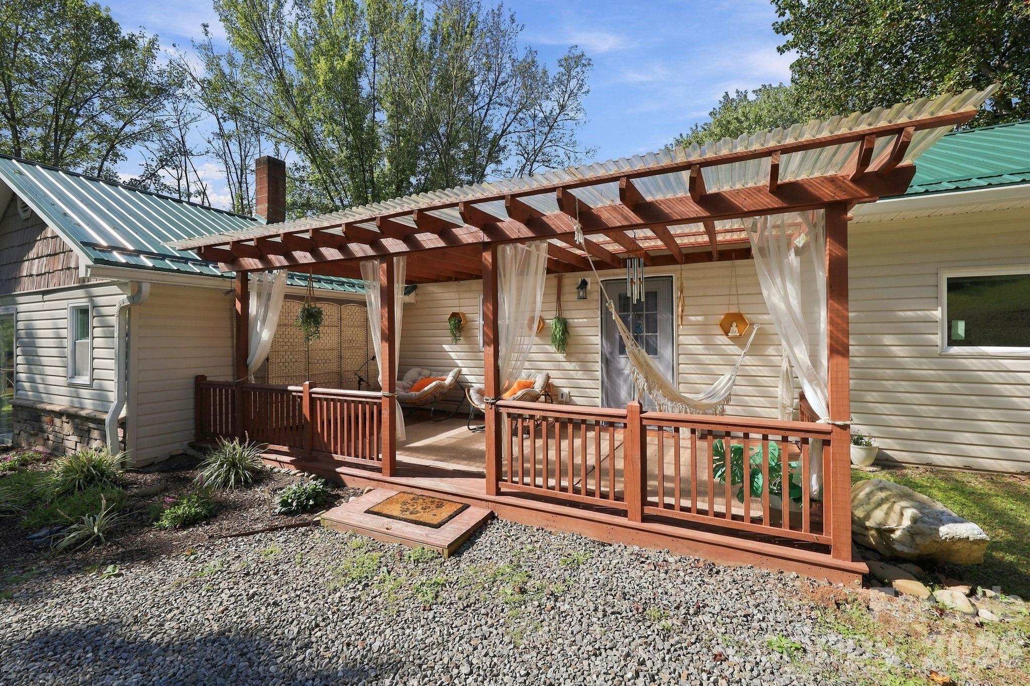 16 Warren Creek Road