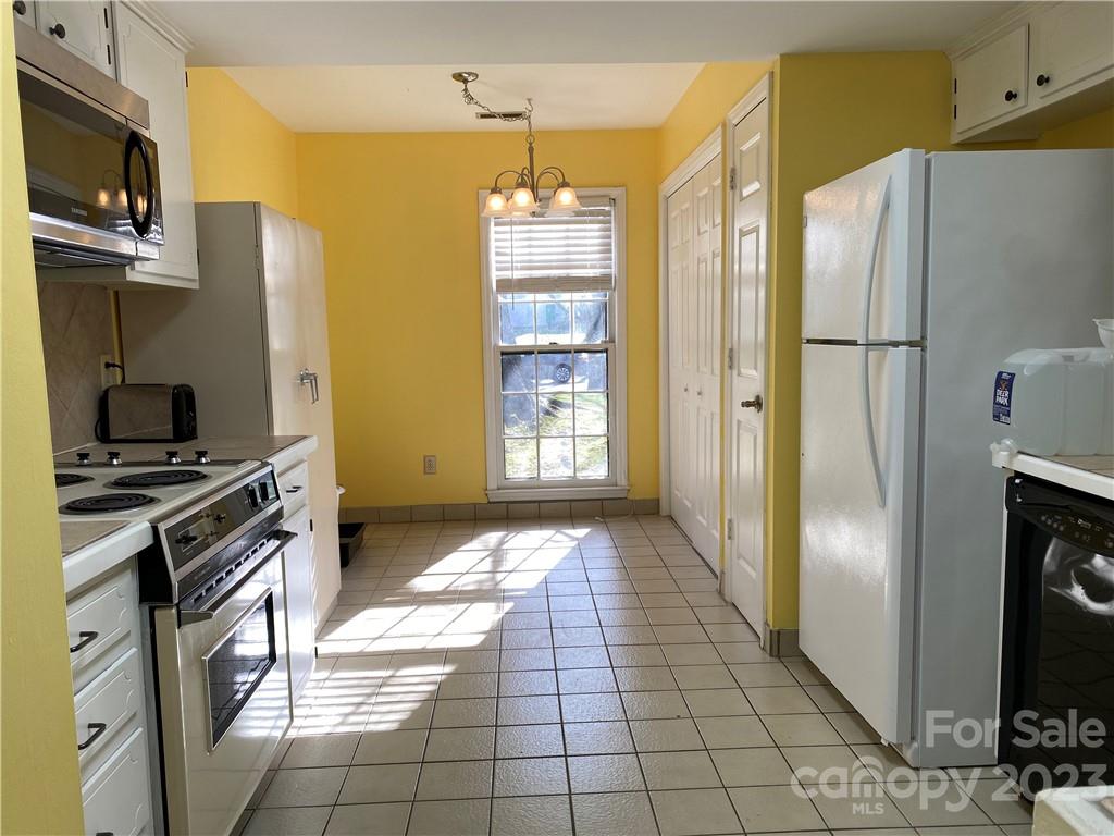 Renaissance on Carmel - Residential