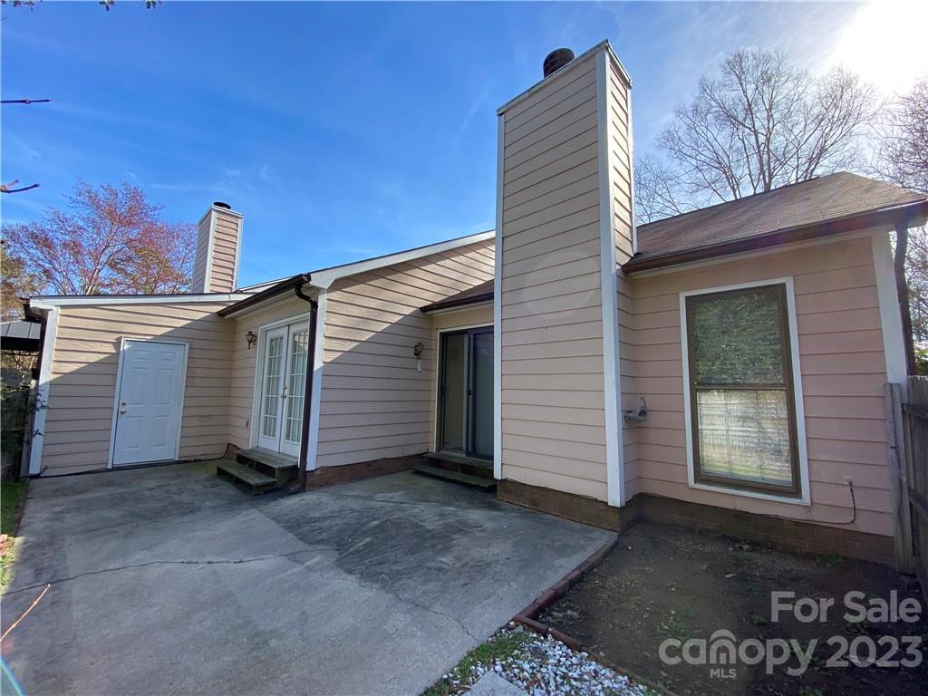 Renaissance on Carmel - Residential