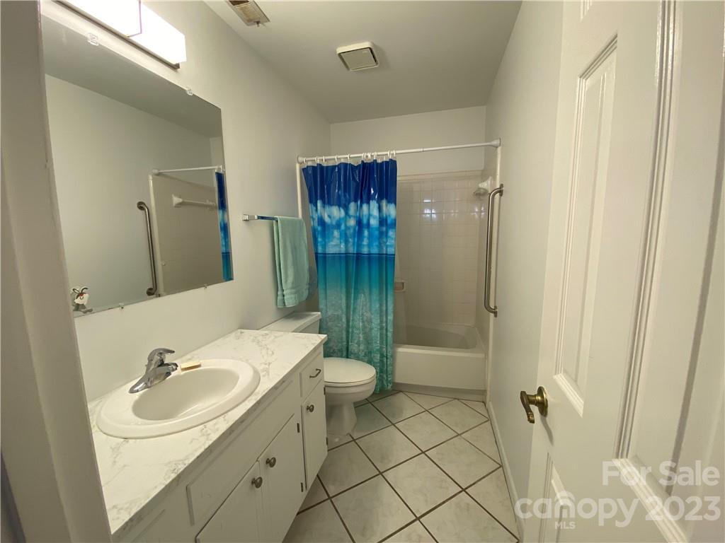 Renaissance on Carmel - Residential