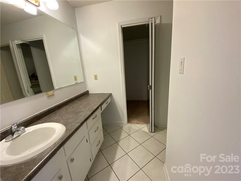 Renaissance on Carmel - Residential