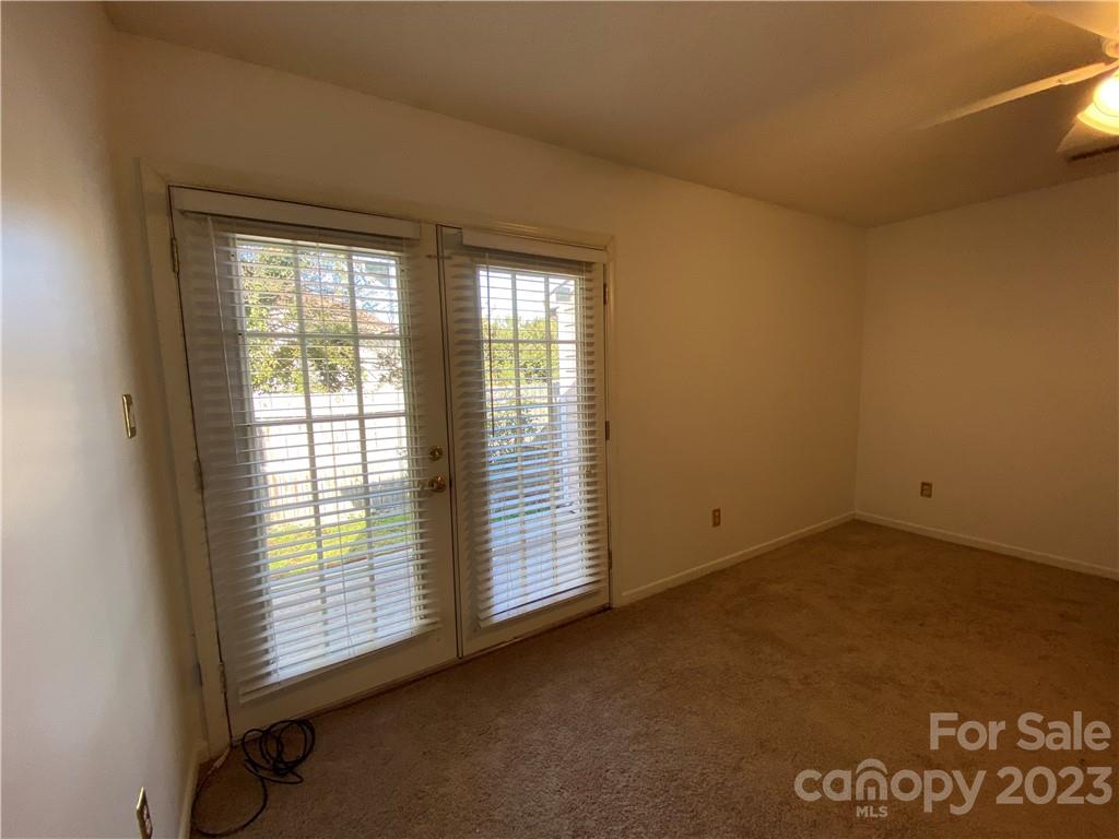 Renaissance on Carmel - Residential