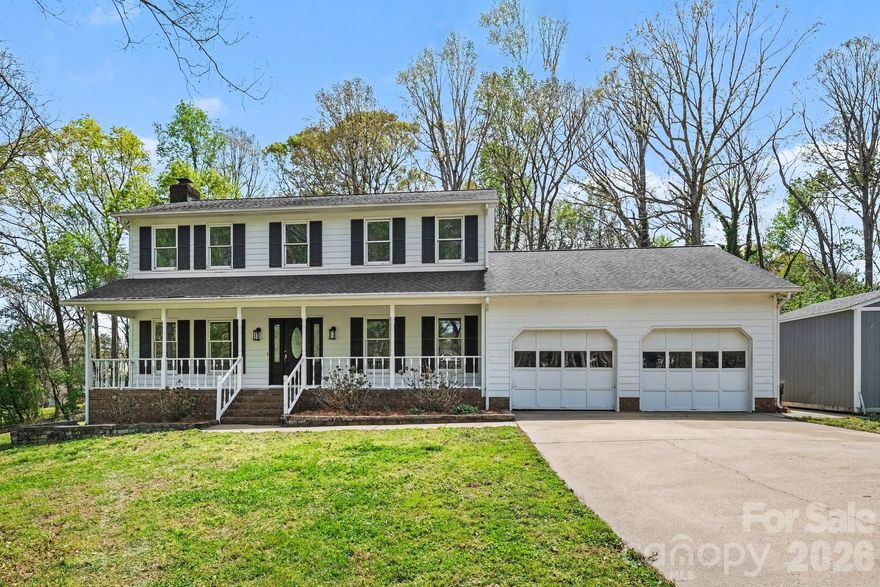 Enjoy peaceful living with this charming 3-bedroom home featuring a welcoming front porch—perfect for relaxing mornings or evening unwinding. Inside, you’ll find a great floorplan designed for comfort and functionality, offering spacious living areas and a natural flow ideal for everyday living and entertaining. The primary suite is a true retreat, highlighted by a huge walk-in shower that adds a touch of luxury. Step outside to a fenced backyard, perfect for pets, play, or gatherings. With beautiful lake views and access, this home offers the perfect blend of tranquility and convenience. Don’t miss your chance to make it yours!