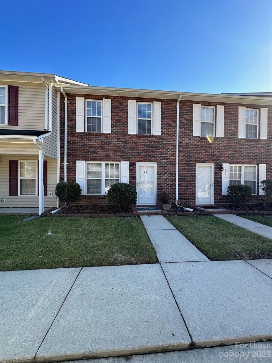 Beautiful townhome located on the golf course in Lenoir.  This lovely 3 BR 2.5 Ba unit have a beautiful view of the ponds and the golf course.  Nice kitchen with bar area and dining area looking out to the patio and back yard.  This unit is only 30 minutes from Blowing Rock/Boone area.