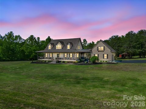Photo of 121 Emerald Parkway, Rutherfordton, NC 28139 (MLS # 4376283)