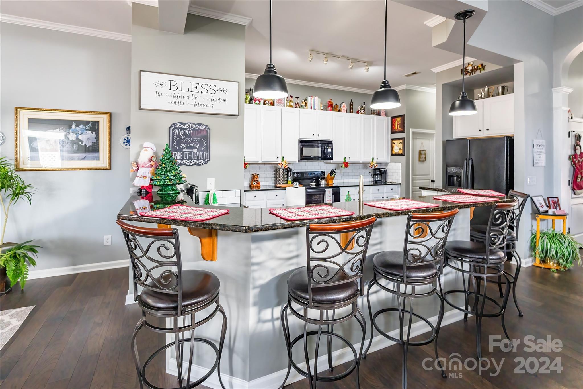 Ridge Pointe - Residential