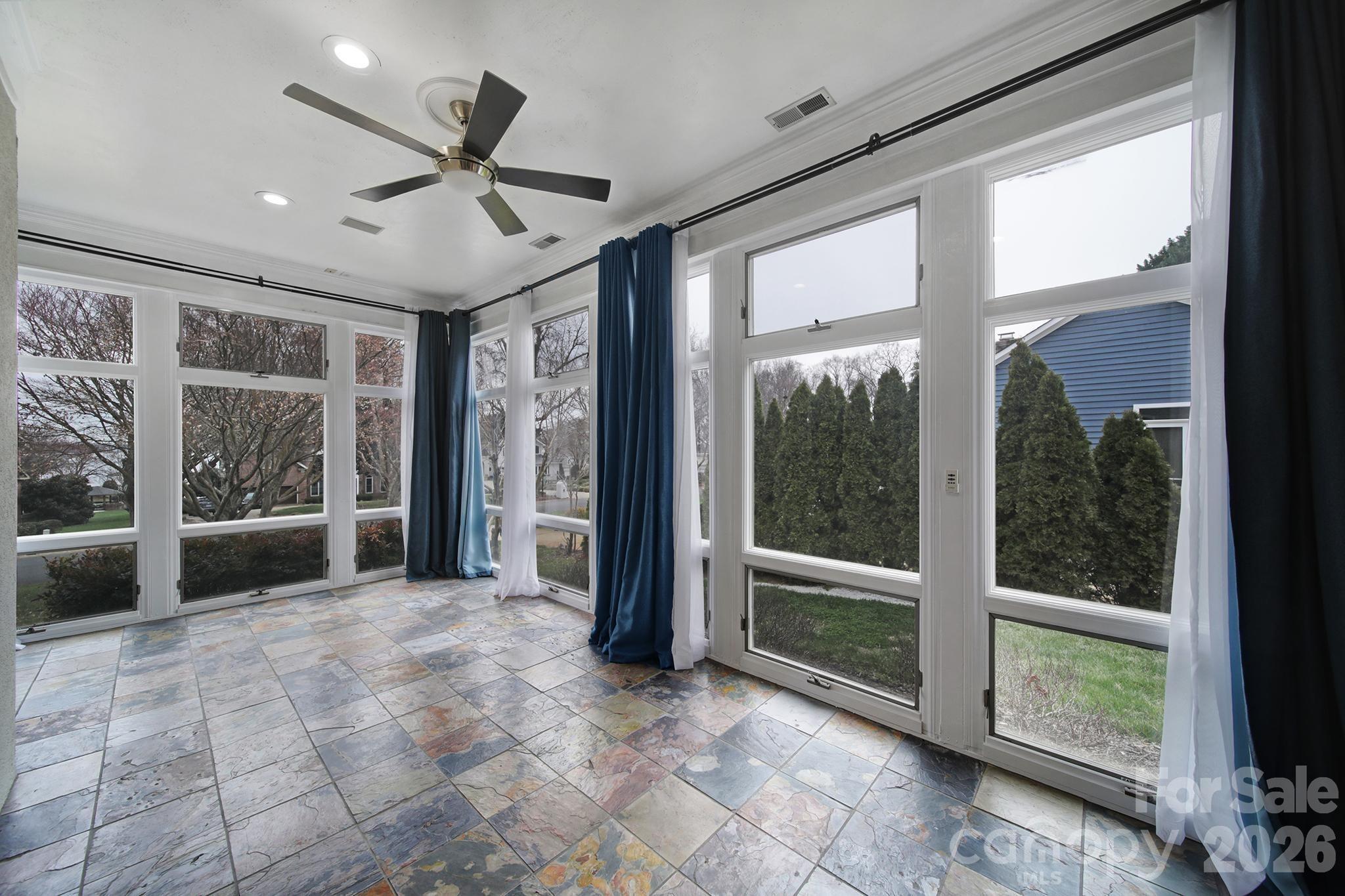 Royal Pointe - Residential