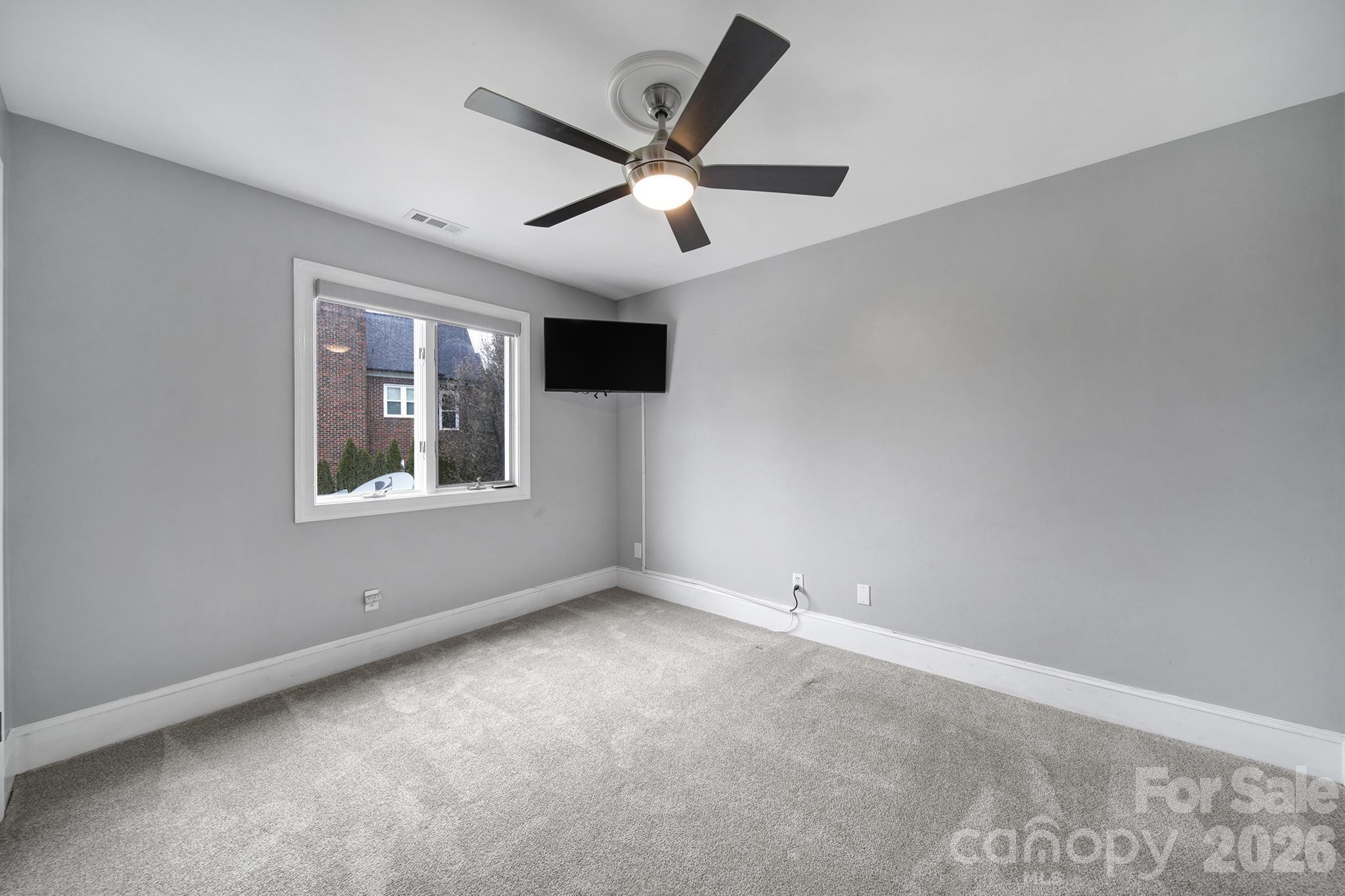 Royal Pointe - Residential