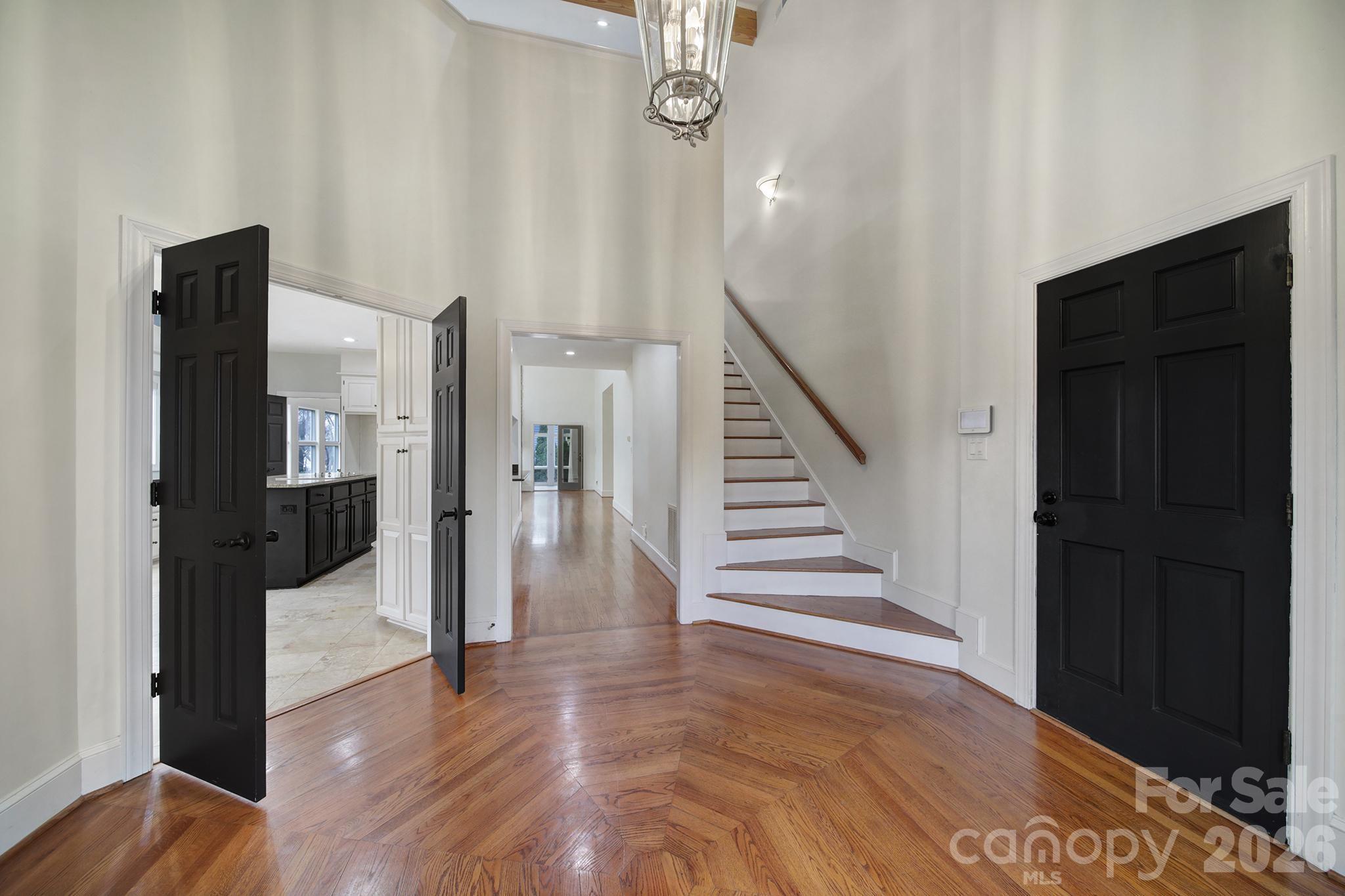 120 Royal Pointe Way