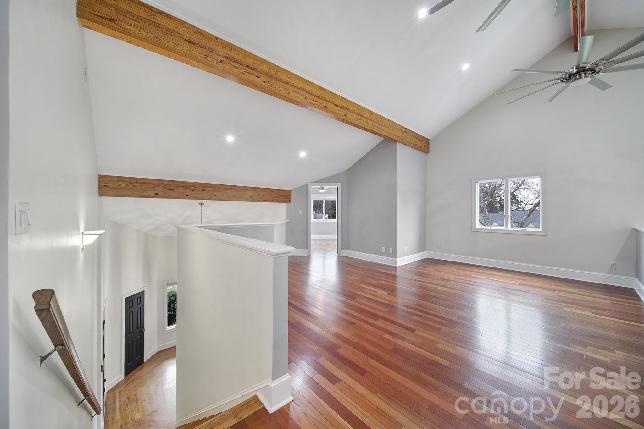 Royal Pointe - Residential