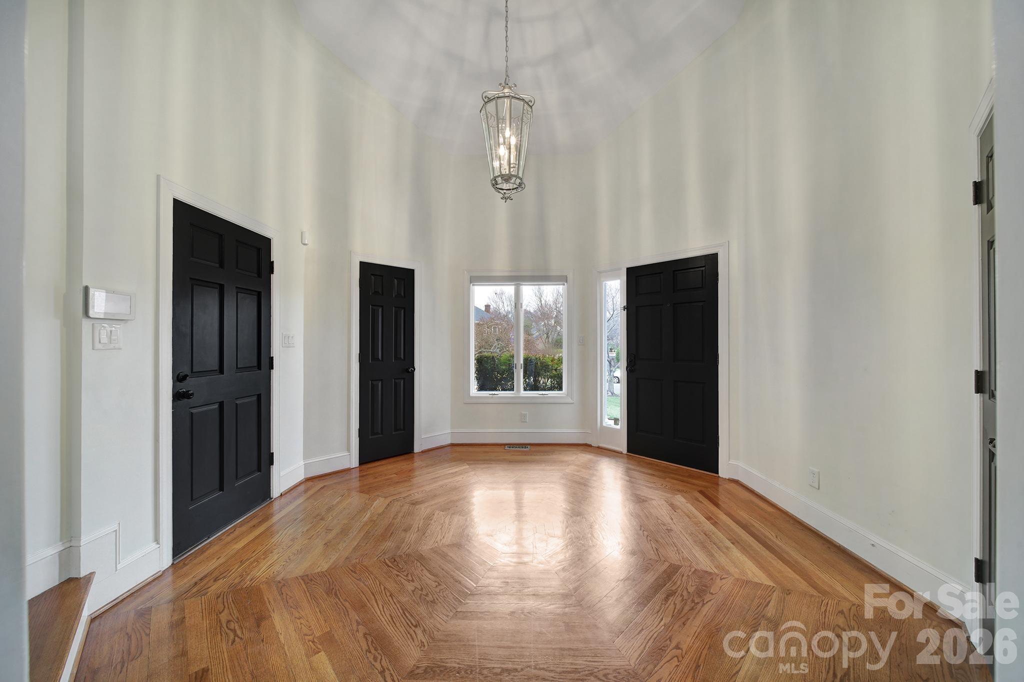 120 Royal Pointe Way