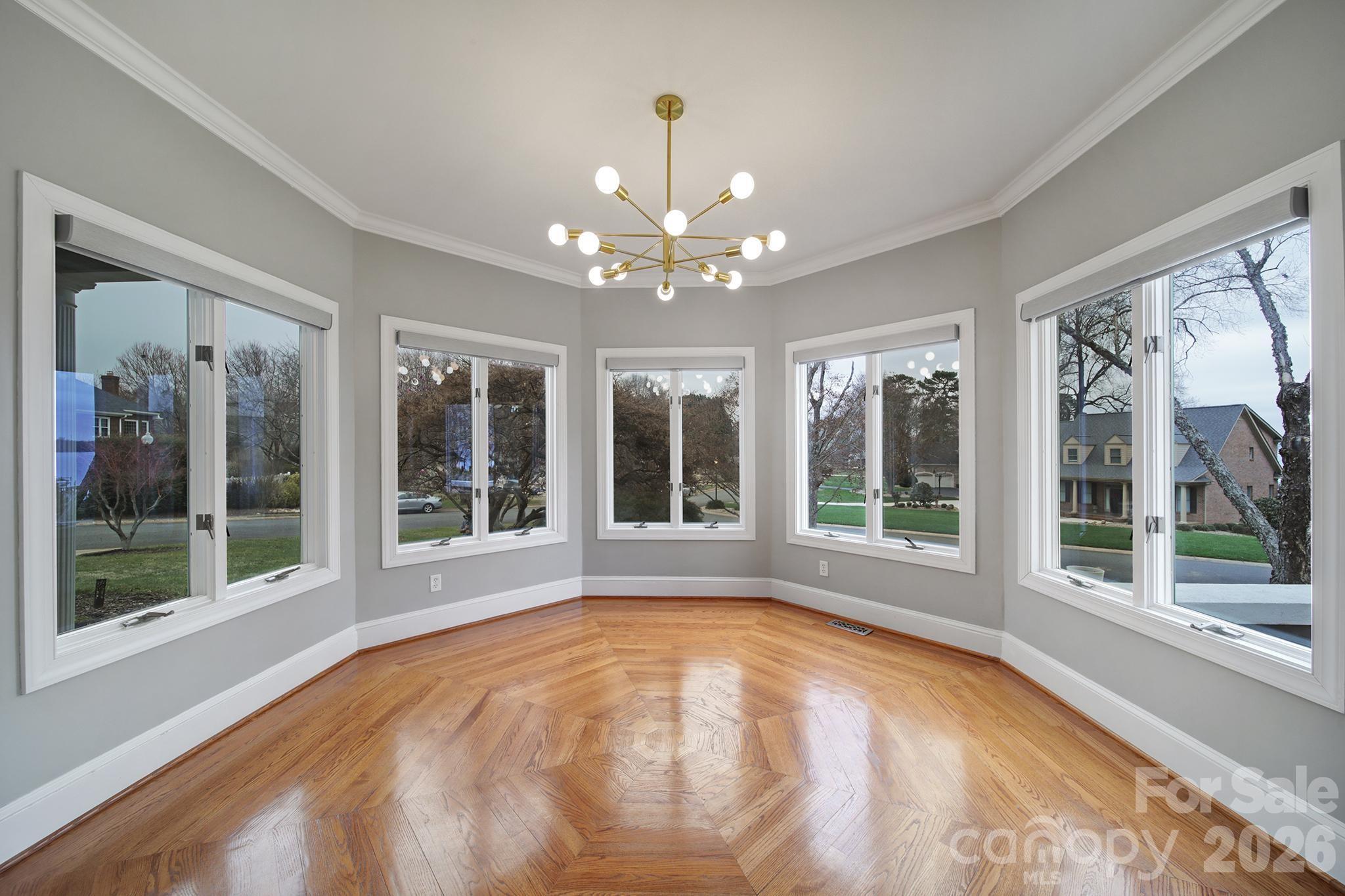 Royal Pointe - Residential