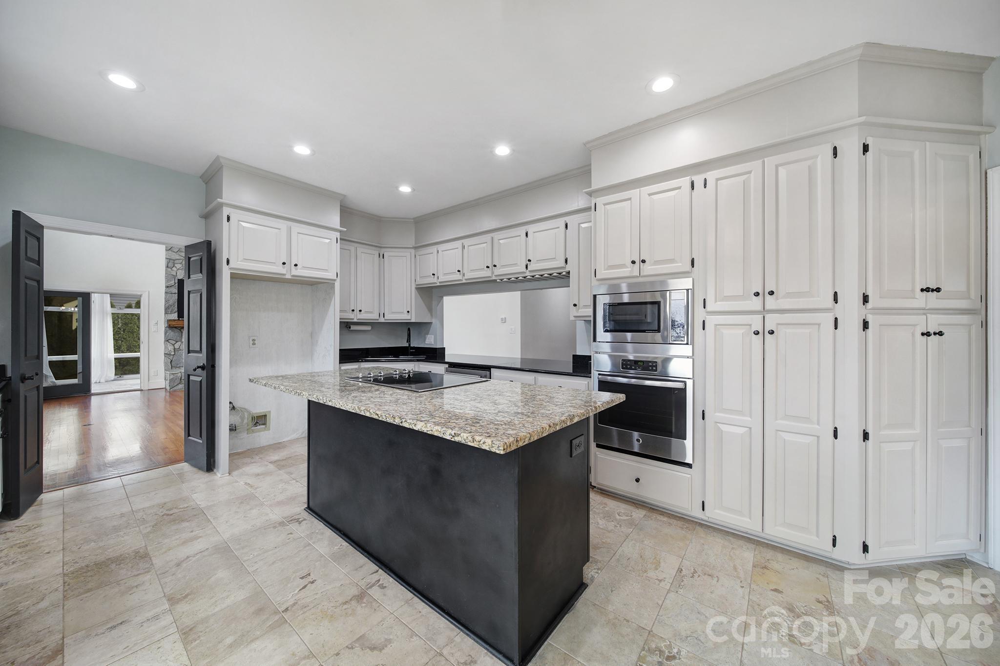 Royal Pointe - Residential