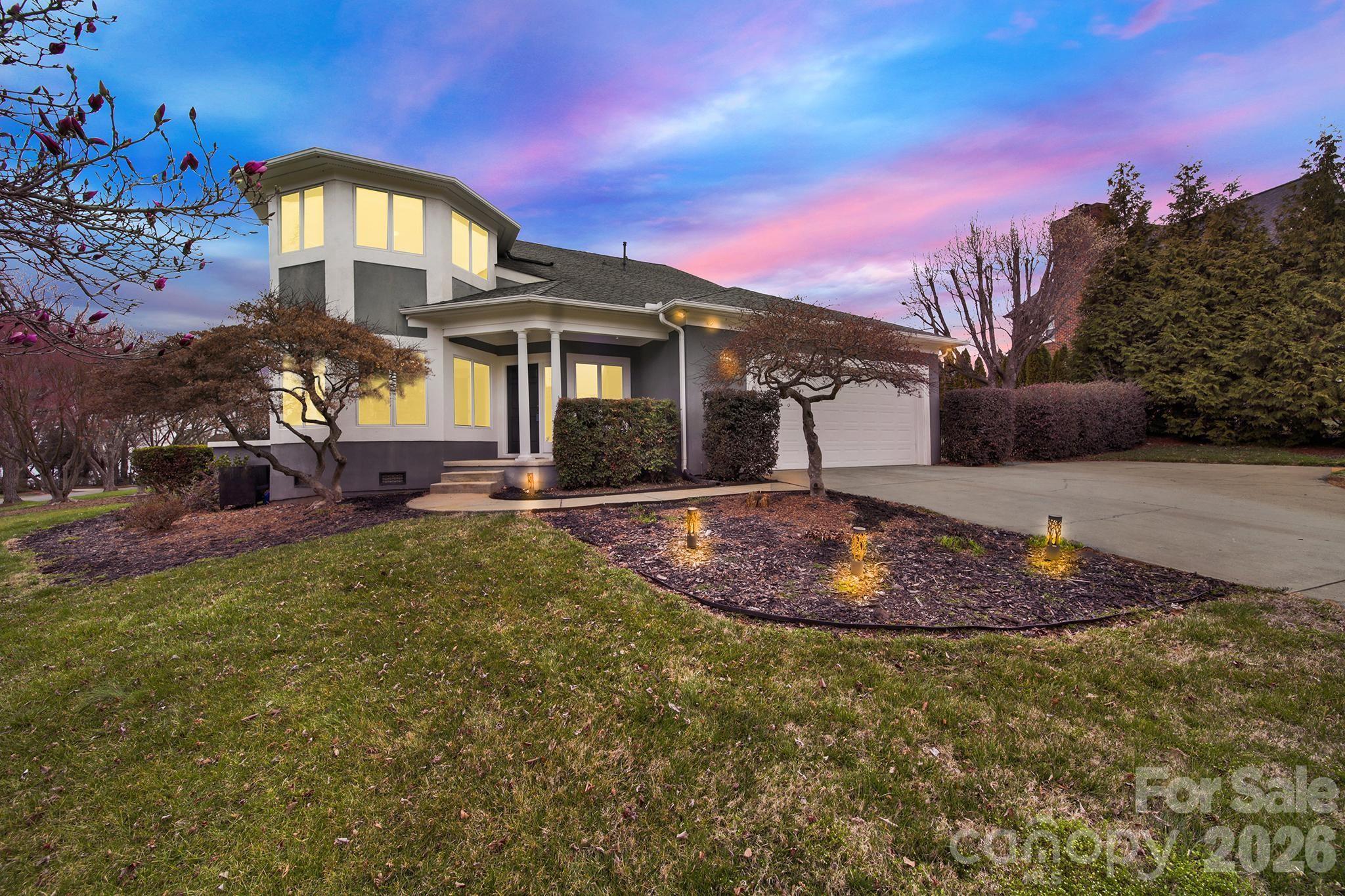 Royal Pointe - Residential