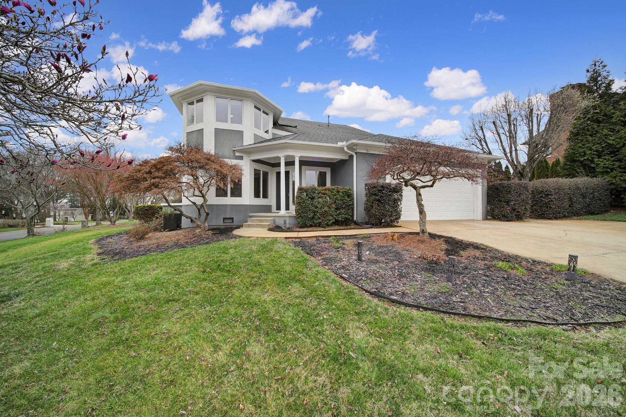 Royal Pointe - Residential