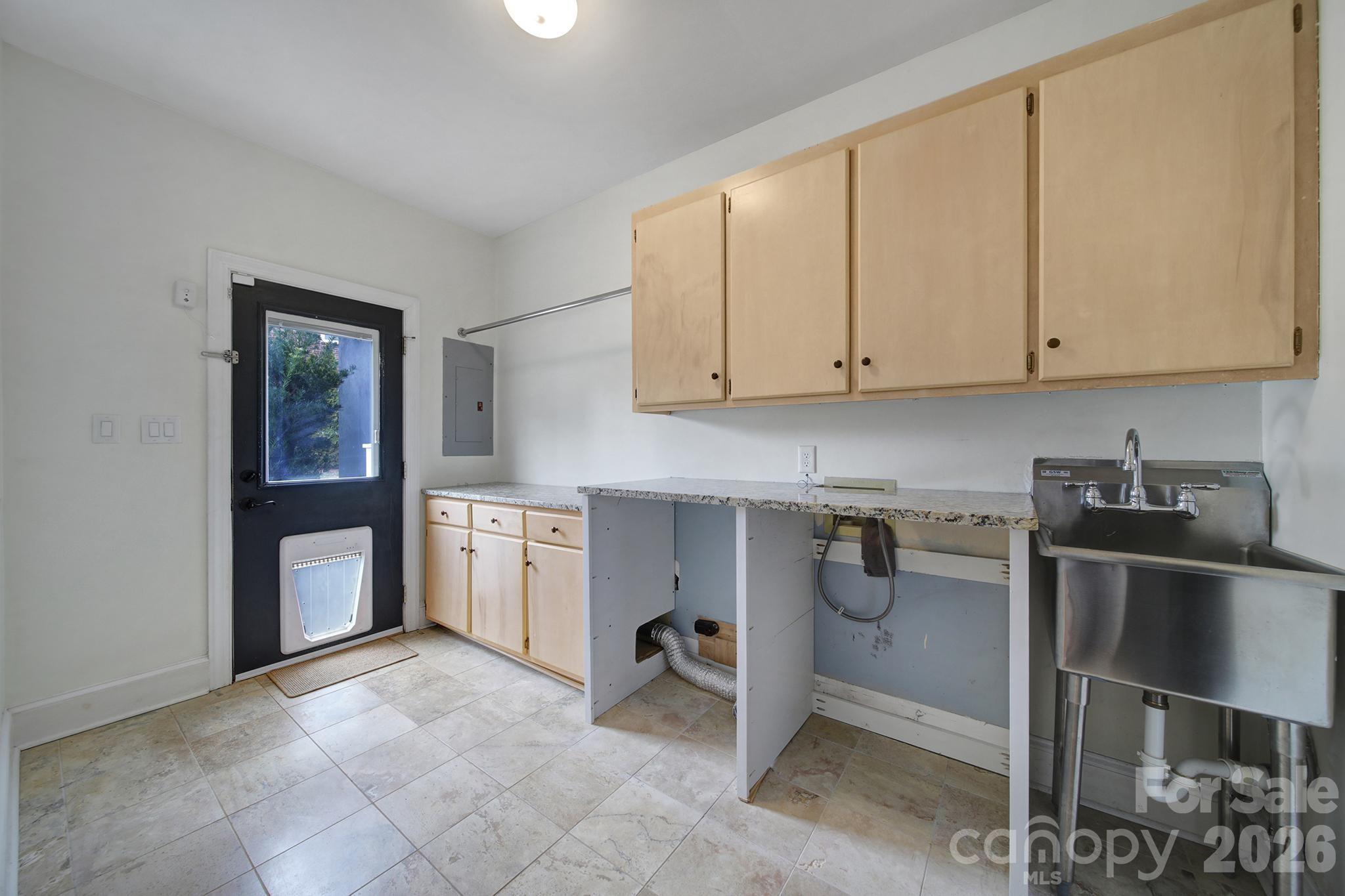 Royal Pointe - Residential