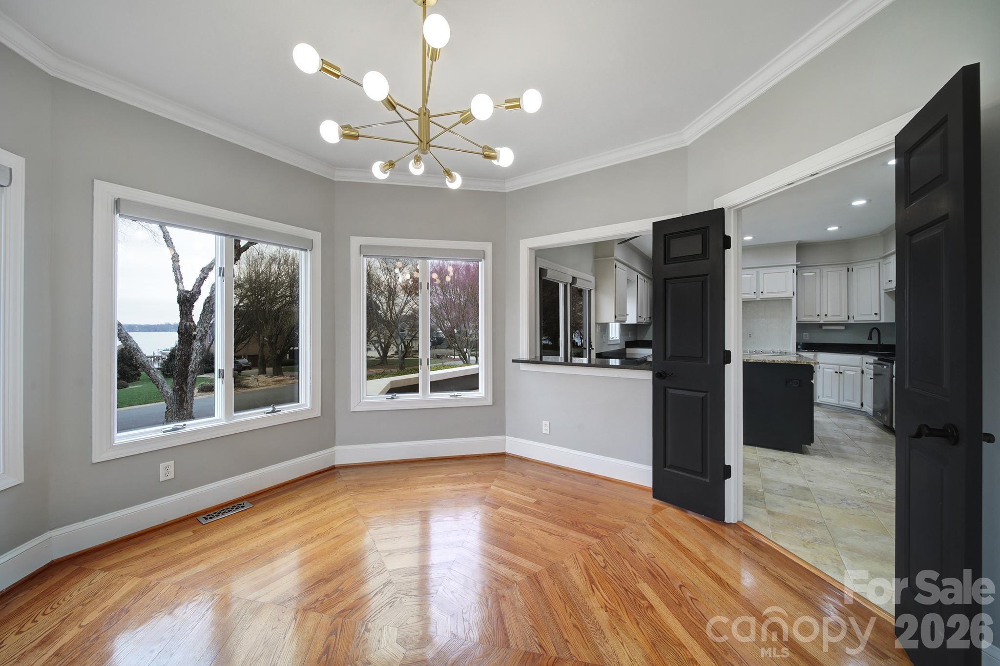 Royal Pointe - Residential