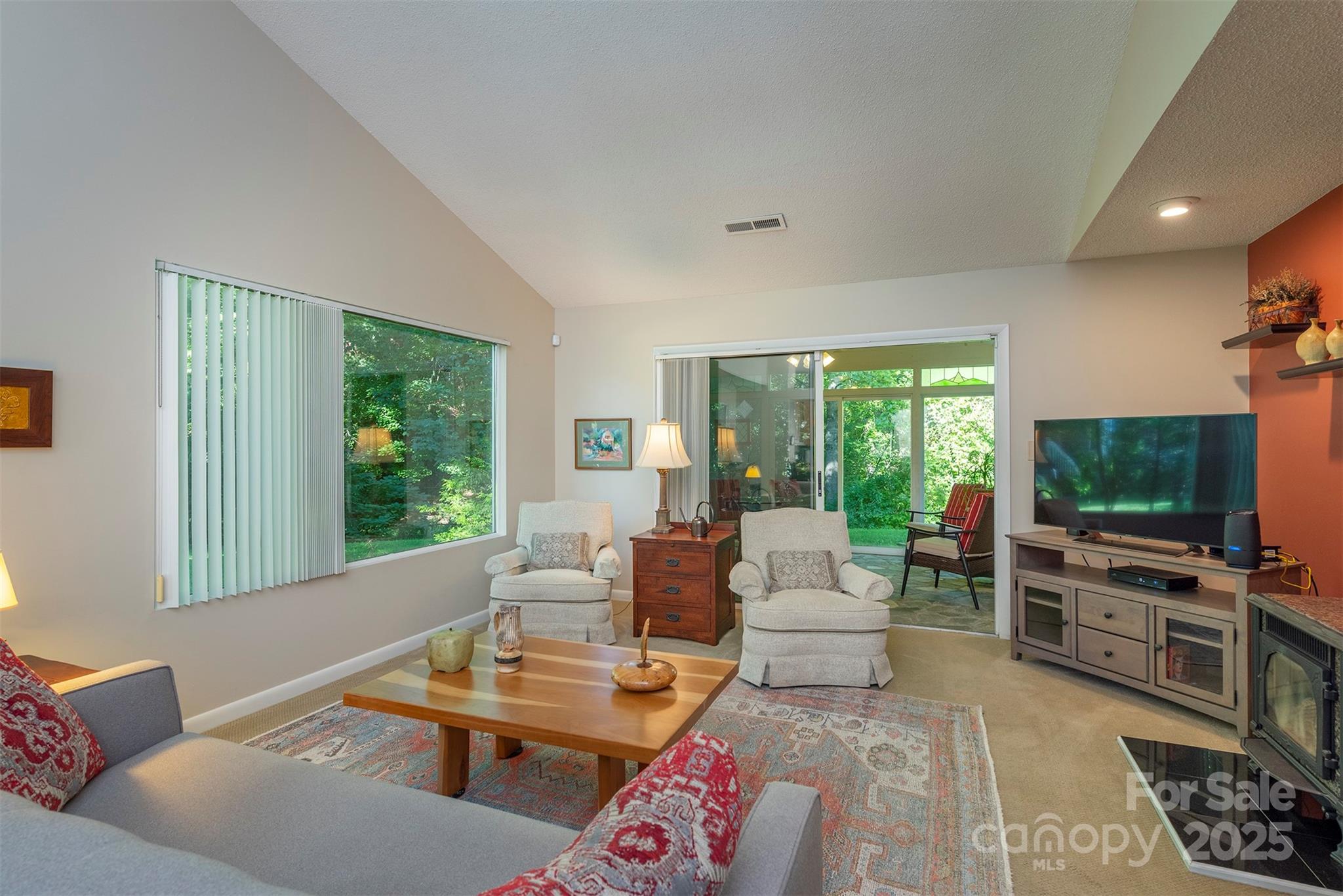 104 Llama Vista Way