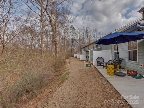 A home in Pineville