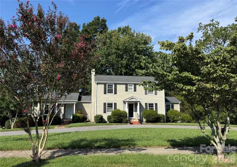 Photo of 330 S Center Street, Taylorsville, NC 28681 (MLS # 4416353)