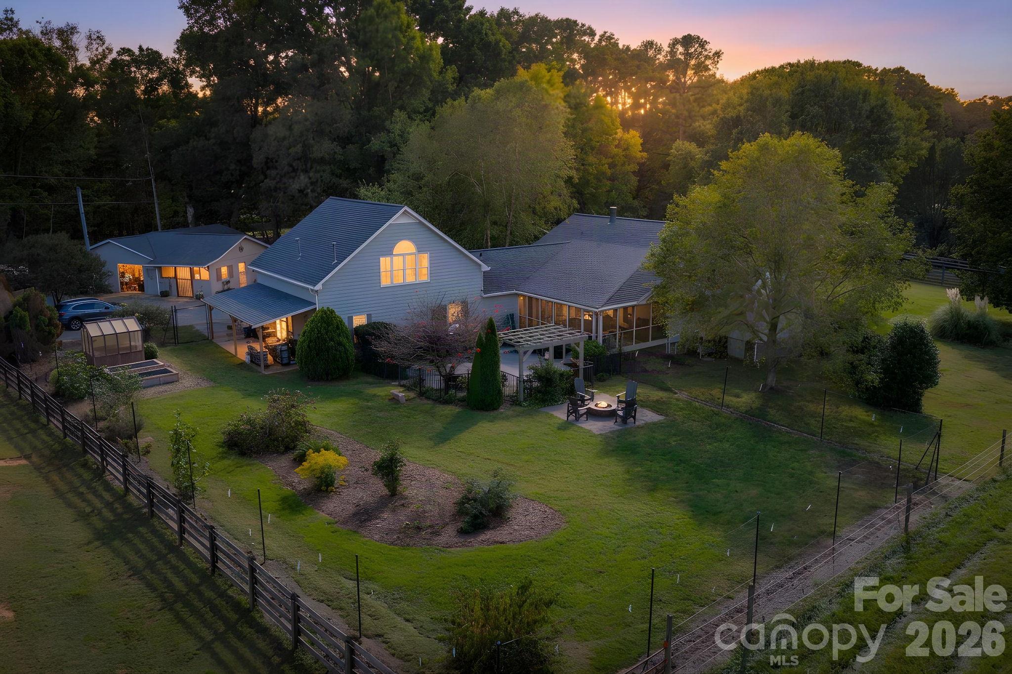 2807 Valley Farm Road